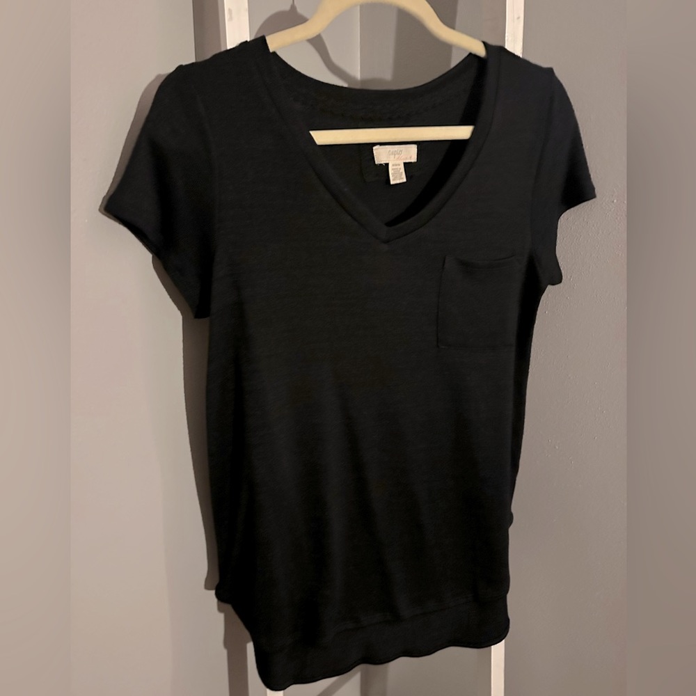 Cupio size medium, relaxed fit black top